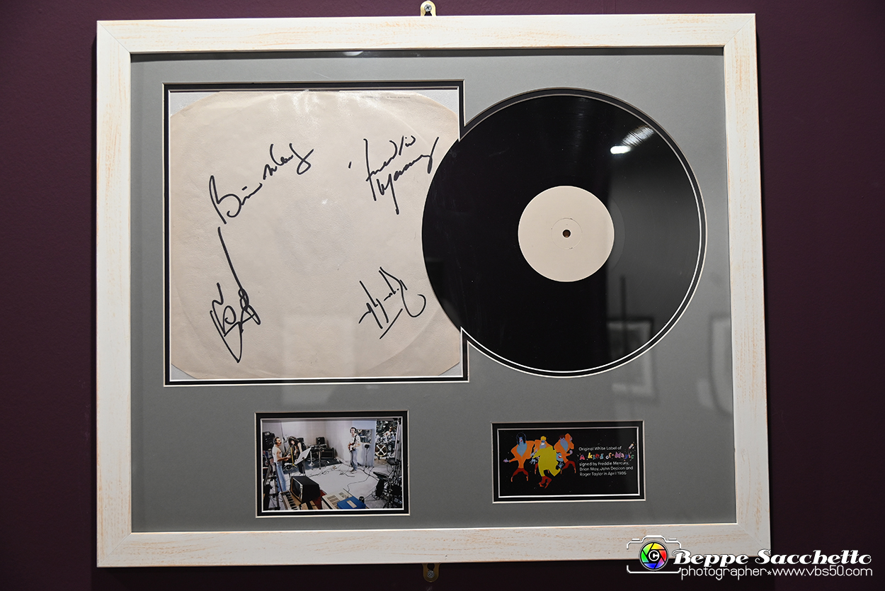 VBS_1695 - Mostra Peter Hince - Queen Experience.jpg